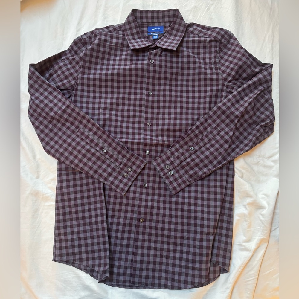 Casual long sleeved shirt by APT. 9